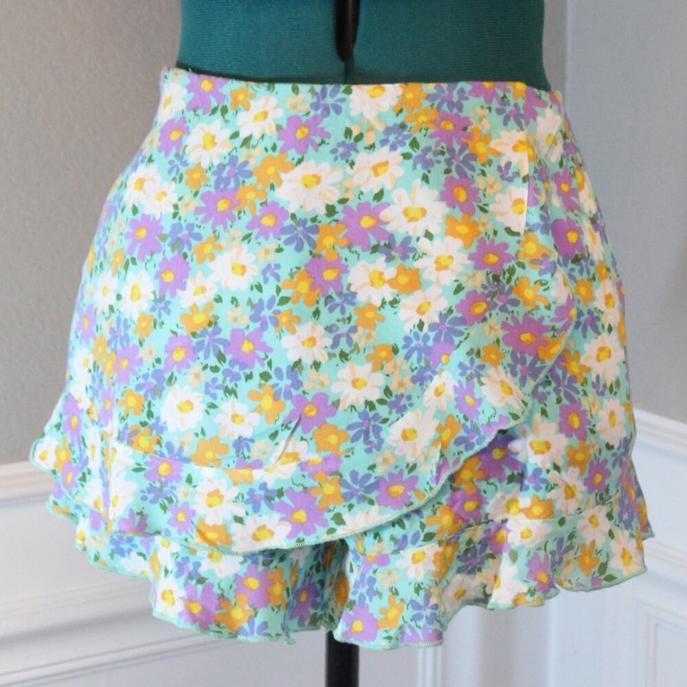 Patrons of Peace Mint Floral Ruffle Wrap Skort Shorts Women’s Small